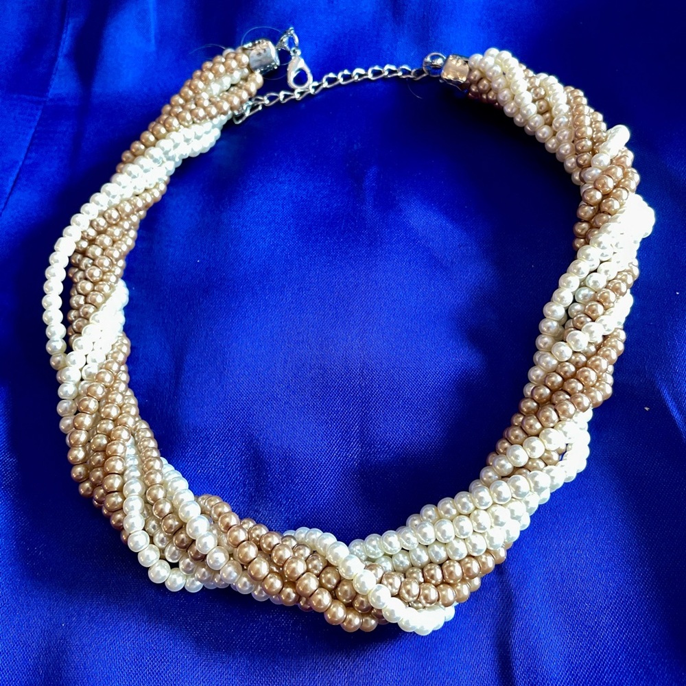 Cluster Pearl Choker